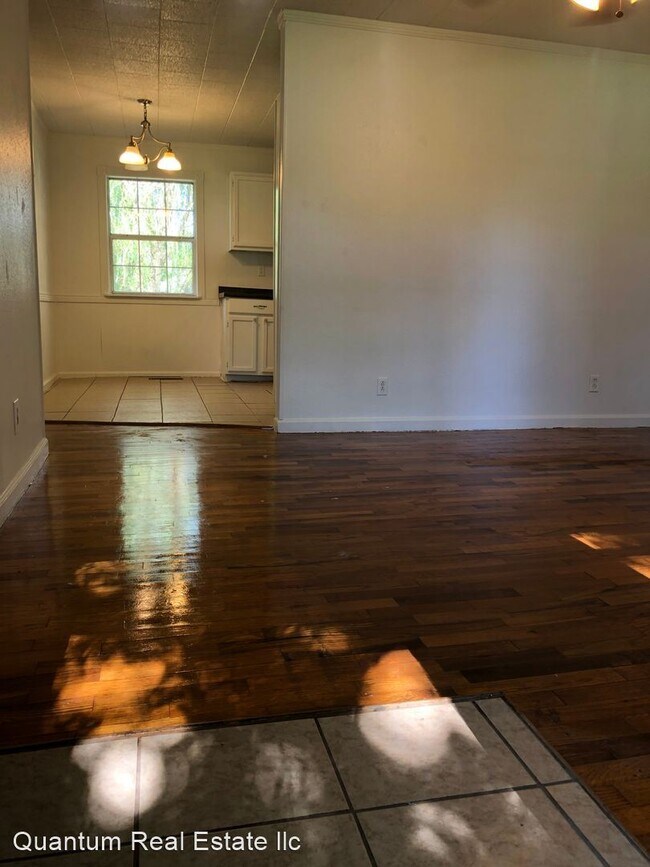 Building Photo - 4 br, 1.5 bath House - 610 7th  ST