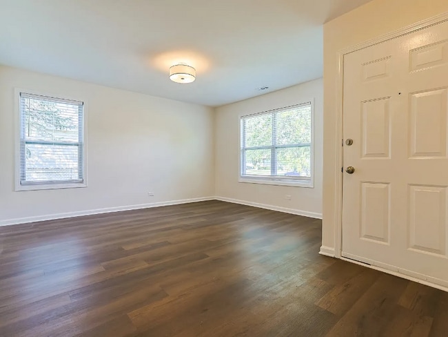 Building Photo - 1064 Crestwood Ln