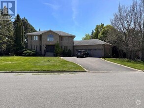Building Photo - 39-39 Dennis Dr