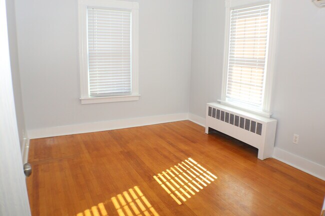 Building Photo - 10 Foley Ave