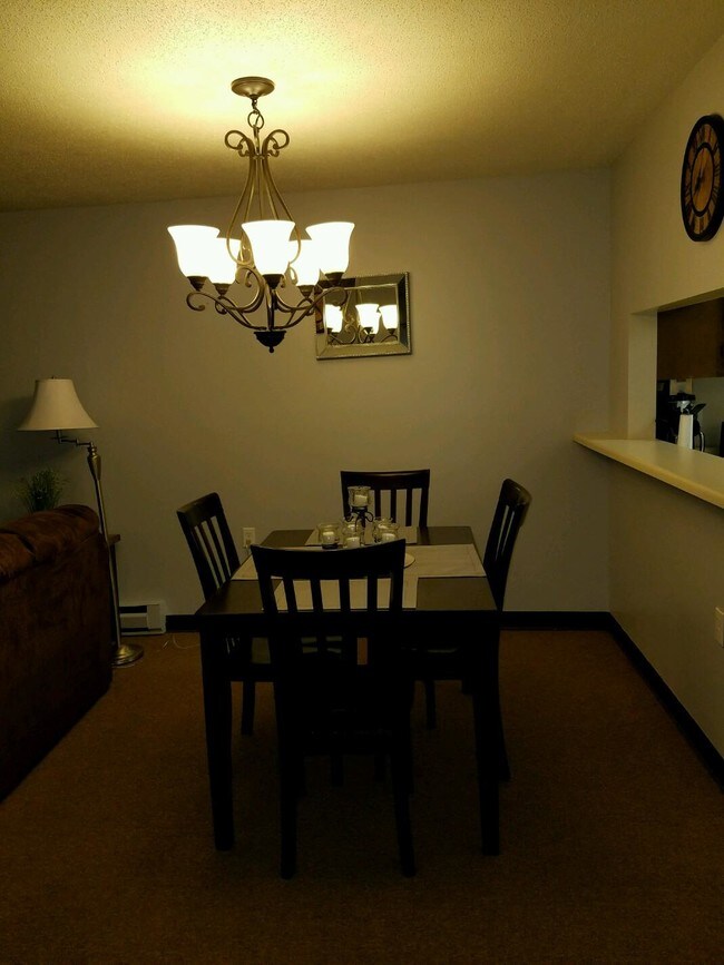 Building Photo - Ontario Village Apartments - 405-6