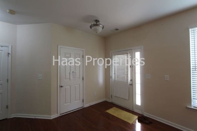 Building Photo - 123 Stoney Creek Pky