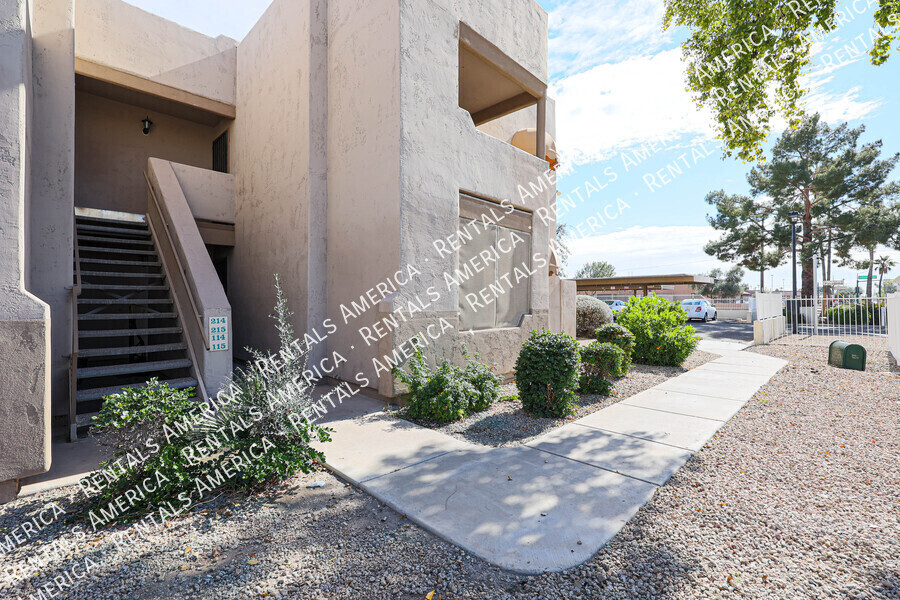 Foto principal - 5035 N 17th Ave