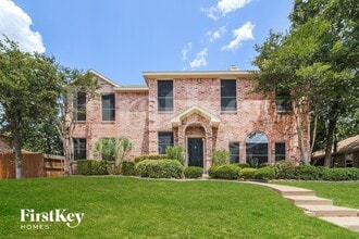 Building Photo - 5611 Chimney Rock Dr