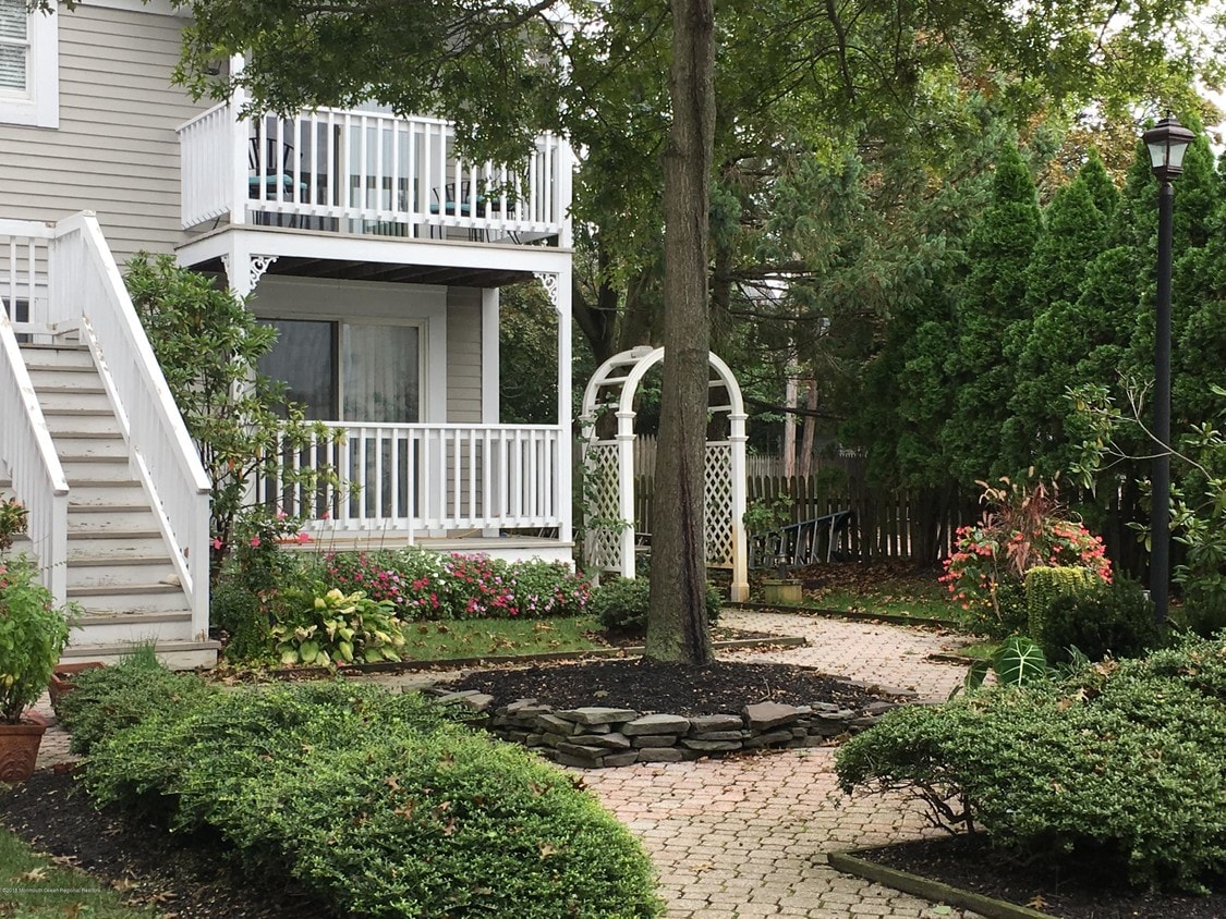 606 Bay Ave Unit 4, Point Pleasant Beach, NJ 08742 Condo for Rent in Point Pleasant Beach, NJ