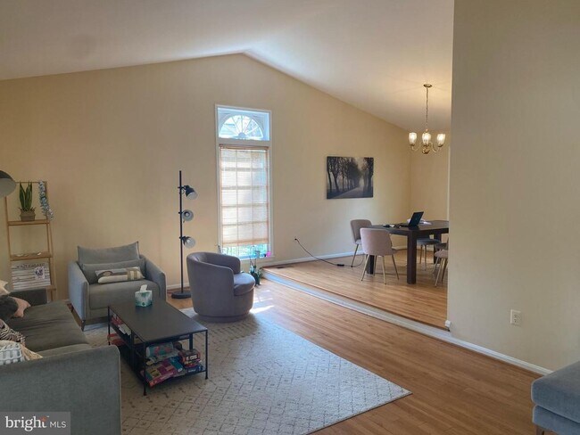 Foto del edificio - 947 Farm Haven Dr