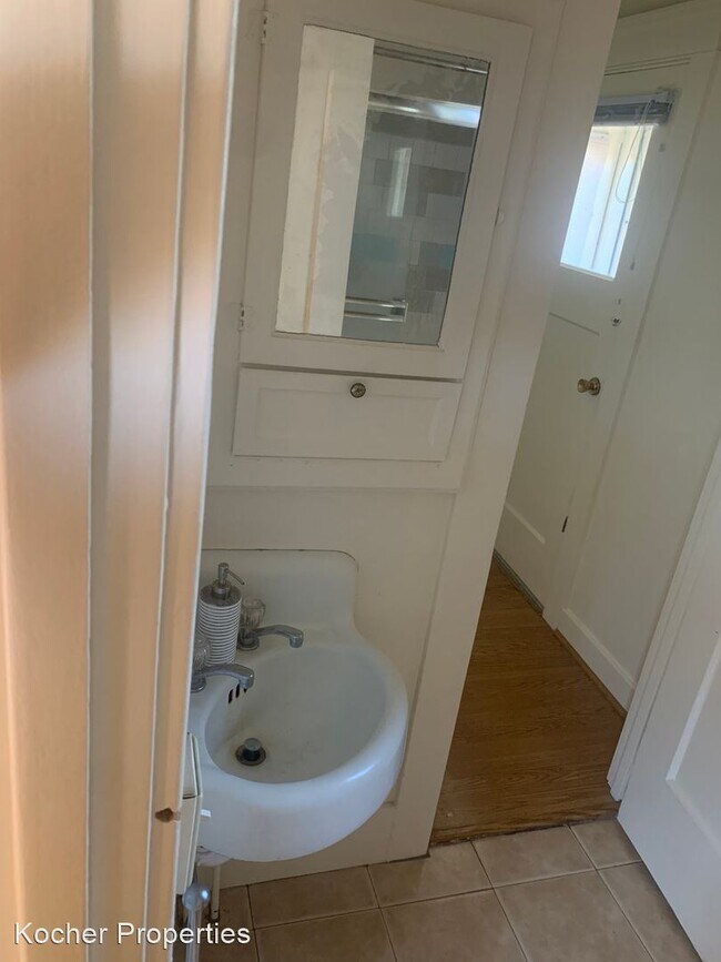 Building Photo - 1 br, 1 bath House - 918 Sinex