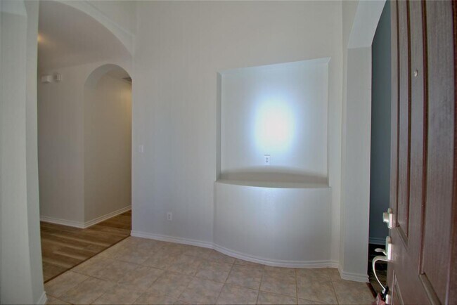 Foto del edificio - 125 Justin Leonard Dr