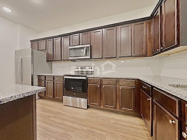 Building Photo - 737 Zarabrooke Ct