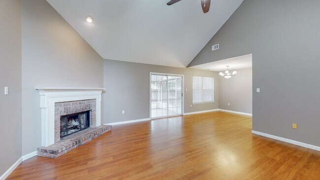 Foto del edificio - 3 Bedroom 2 Bathroom Home - Hope Creek Subdivision - Richmond Hill