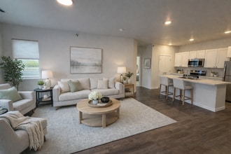 Building Photo - 1104 9th St W