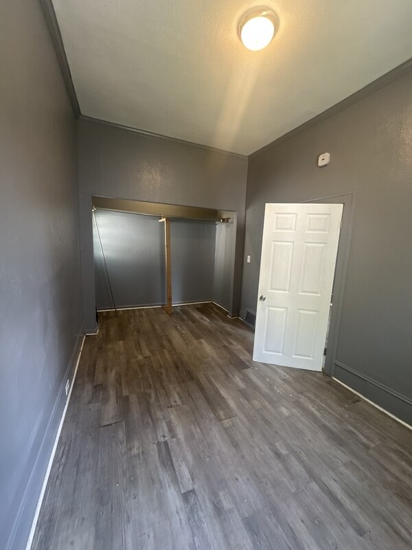 Foto del edificio - 2179 W 83rd St
