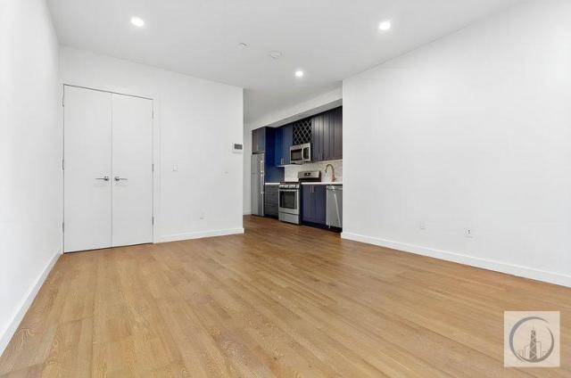 Building Photo - 1 bedroom in Queens NY 11101