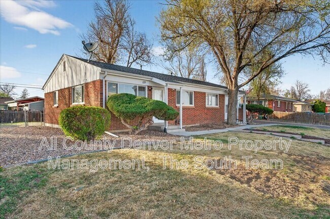 Building Photo - 69 Del Mar Cir