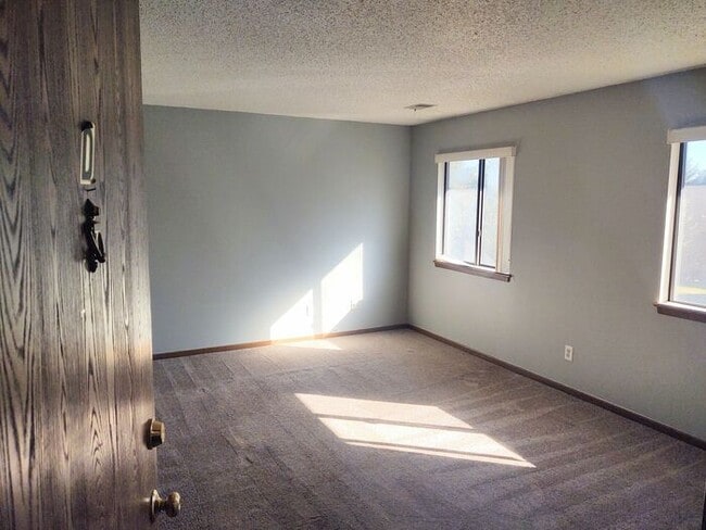 Building Photo - $975 | 2 Bedroom, 1 Bathroom Apartment | No Pets* | Available March 7th 2025