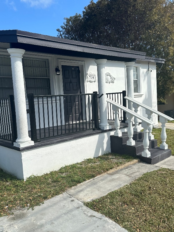 Building Photo - 731 SW 8th Ave