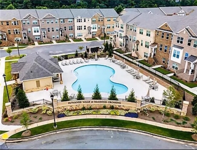 Building Photo - 880 Sunset Park Dr