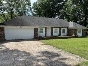 Building Photo - 3621 Forest Hill Rd