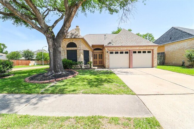 Building Photo - 1546 Ridgebriar Dr
