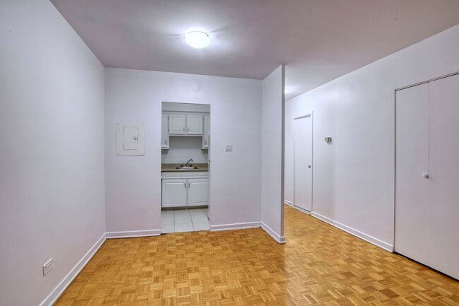 Photo du bâtiment - 2400 Av. Van Horne