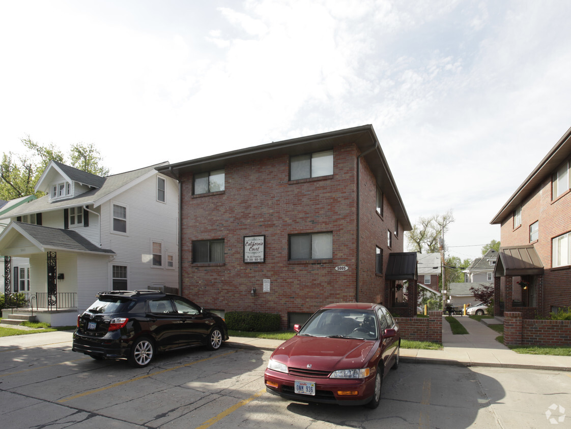 Building Photo - California Court Apartments