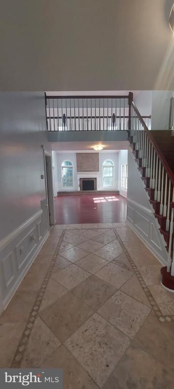 Foto del edificio - 6135 Fieldcrest Ct