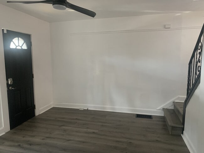 Building Photo - 525 Sunnyside Ave