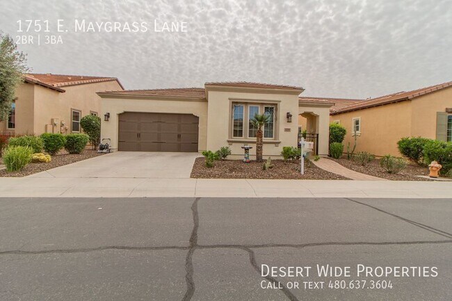 Building Photo - Stunning Encanterra 55+ Golf Course Countr...