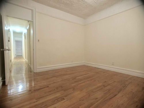 Building Photo - 216 W 108th St
