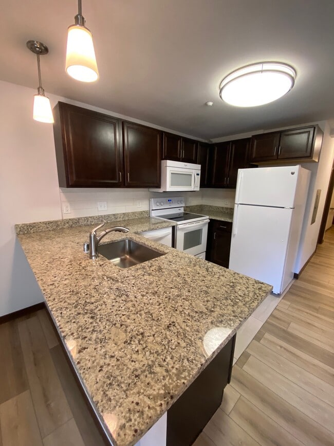 Building Photo - Washington Plaza