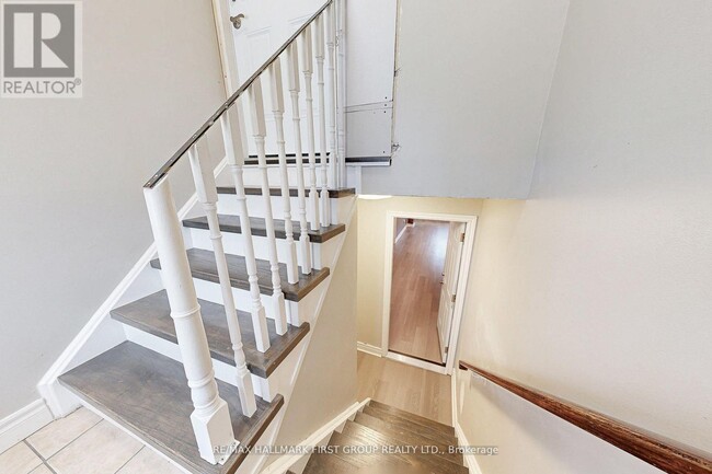 Photo du bâtiment - 1443 Connery Crescent