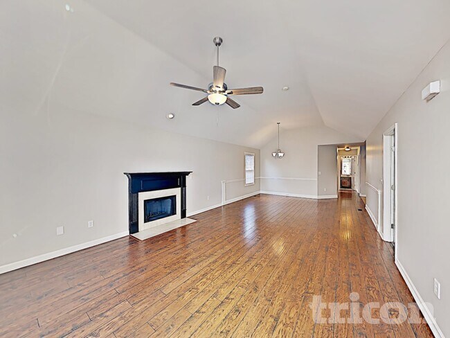 Building Photo - 1721 Stephenson Ln