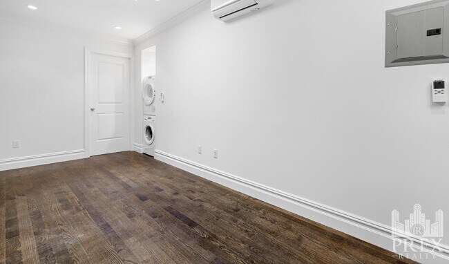 Foto del edificio - 329 East 10th Street