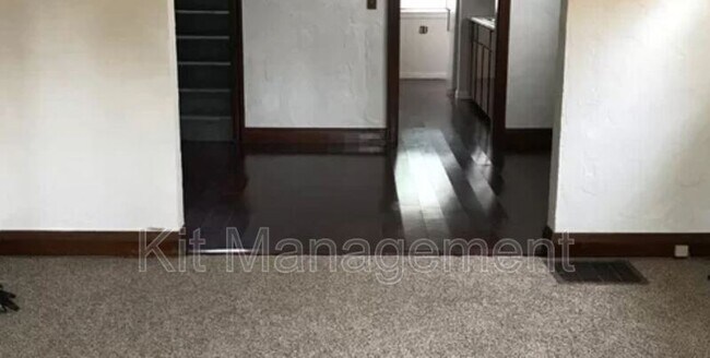 Foto del edificio - 540 Waggoner Blvd