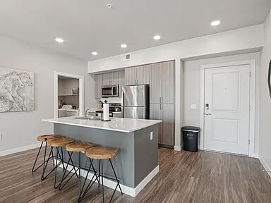 Foto del edificio - 1980 E Broadway Rd