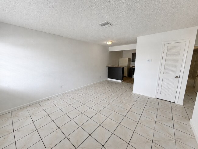 Foto del edificio - 530 NW 35th St