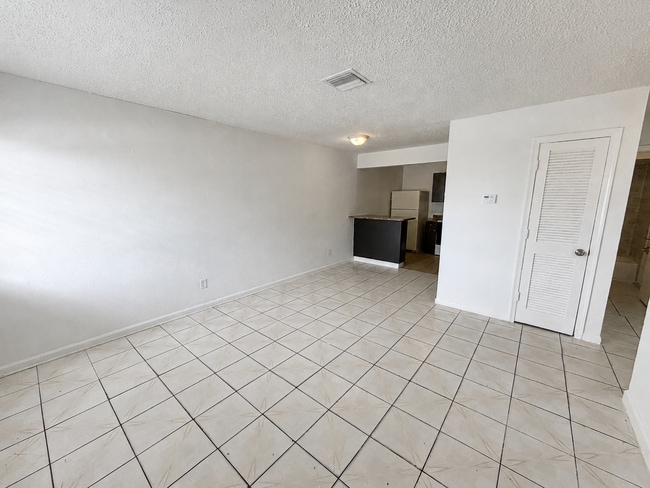Building Photo - 530 NW 35th St