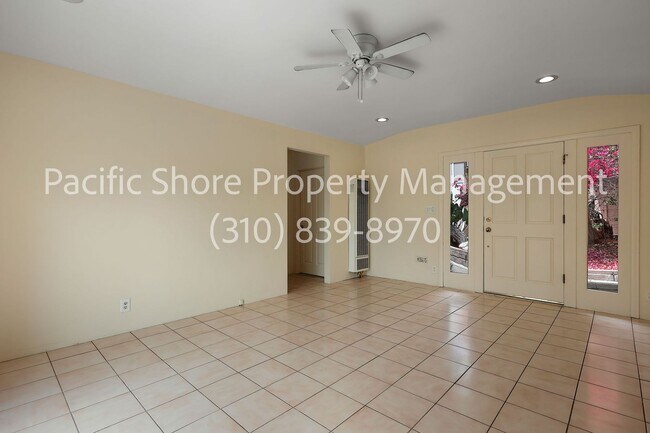 Foto del edificio - 2716 Medlow Ave