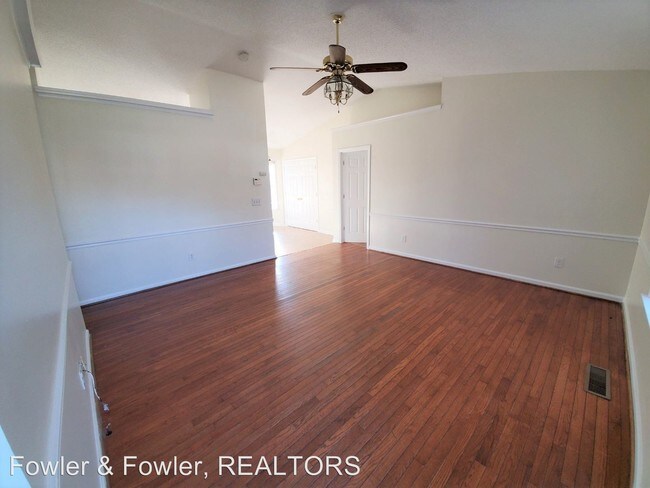 Building Photo - 3 br, 2 bath House - 2716 Westgate Dr