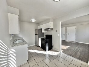 Building Photo - 7875 S 3800 W