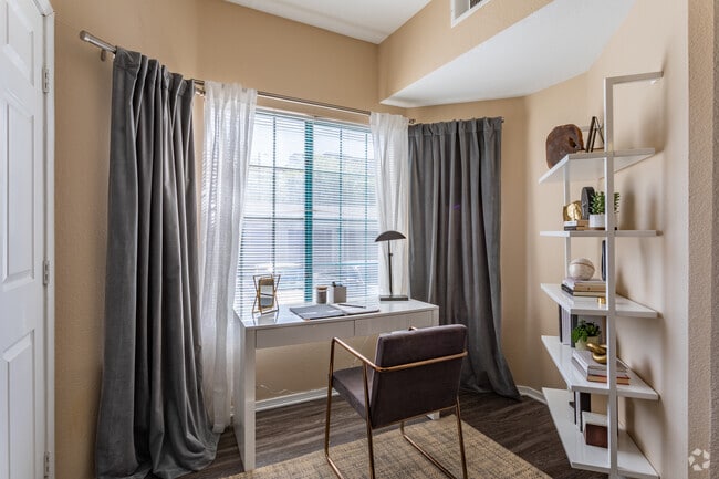 1BR, 1BA - A1 West - IMT Cherry Creek