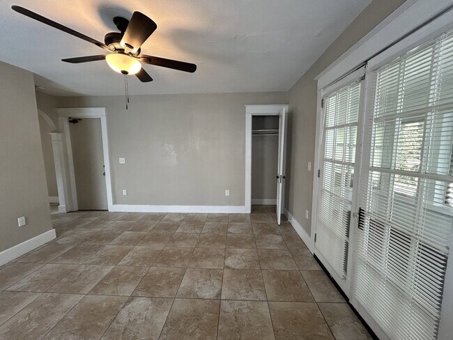Foto del edificio - 940 6th St N