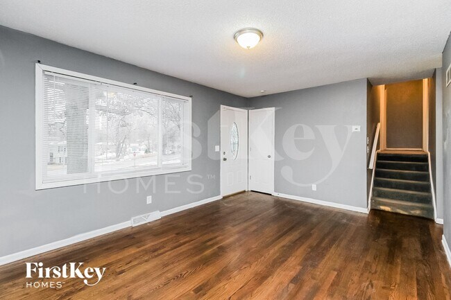 Foto del edificio - 4900 N Sycamore Dr