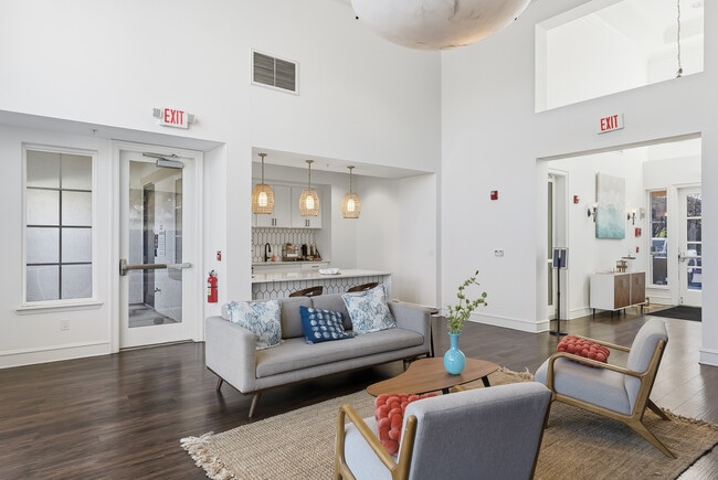 Tu nuevo hogar combina estilo, amplitud y comodidad en un solo lugar. - The Tides