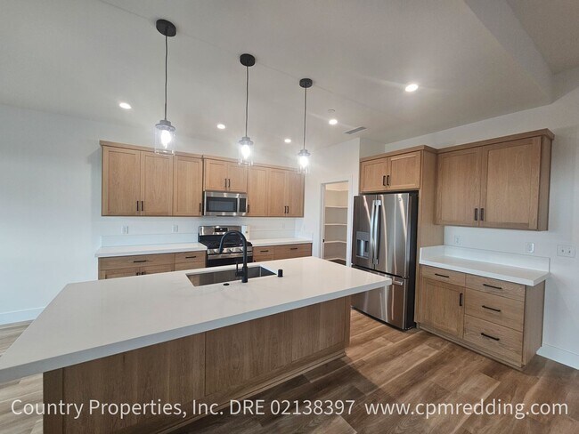 Foto del edificio - Amazing Views from This Brand-New House in River Ridge Subdivision