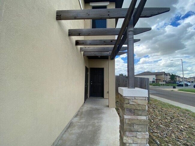 Building Photo - 201 Welland Dr