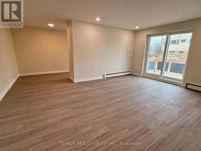 Building Photo - 1500 Mclarenwood Terrace