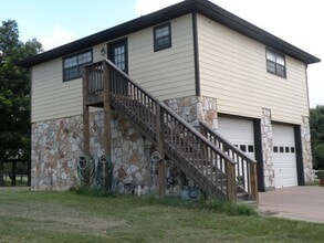 Building Photo - 11721 Schaffner Rd