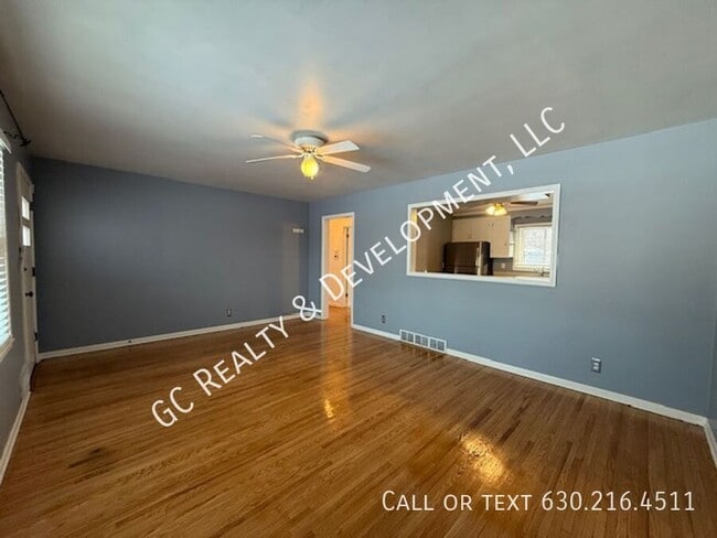 Foto del edificio - 838 Whitlock Ave