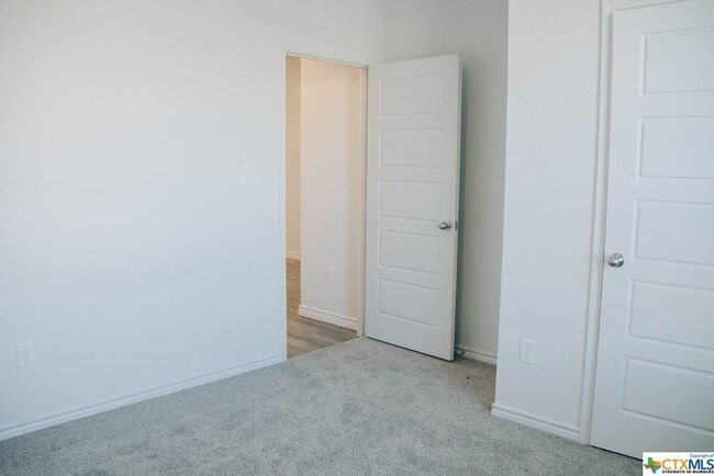 Building Photo - 857 Freedom Cir